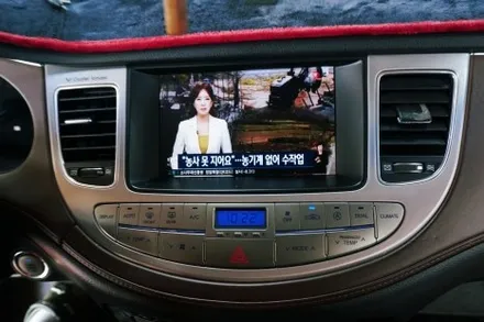 대구 경산 제네시스 BH 안드로이드올인원과 AHD후방 카메라 장착기.
