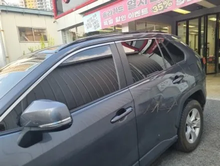 대구 달서구 로얄시리즈 101 비반사필름 2019 토요타 라브4 전체 재시공 [ 아이나비 본리점 ]