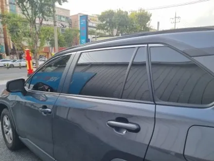 대구 달서구 로얄시리즈 101 비반사필름 2019 토요타 라브4 전체 재시공 [ 아이나비 본리점 ]