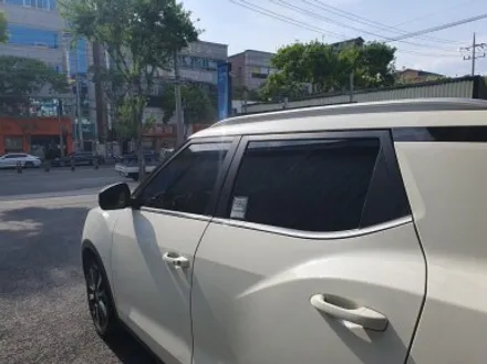 로얄시리즈썬팅 대구 달서구 로얄시리즈901 2015티볼리 비반사필름 전체 재시공 [ 아이나비 본리점 ]