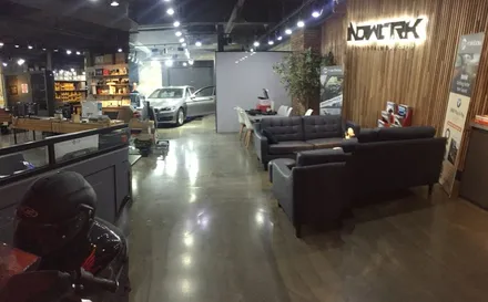 bmw 안드로이드 셋탑 네비게이션 A-LINK  with 정전식 터치패널10.2 인치 시공 ! / 서울 구로구 구로동