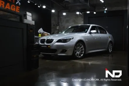 2009년 BMW E60후기형에  무선 카플레이, 안드로이드오토  & 순정형 후방카메라 까지 Get ! / 서울 구로구 구로동