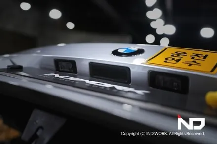 2009년 BMW E60후기형에  무선 카플레이, 안드로이드오토  & 순정형 후방카메라 까지 Get ! / 서울 구로구 구로동