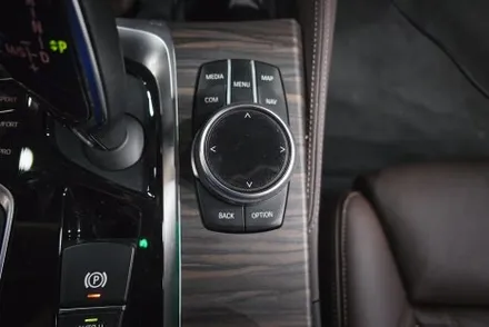 BMW5 G30 카플레이 No~  안드로이드 오토 Yes ~ / 서울 구로구 구로동