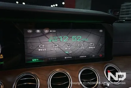벤츠 E클래스 W213에서 순정모니터를 안드로이드로 사용 차량용 CAR PC M2C-200A-PLUS / 서울 구로구 구로동