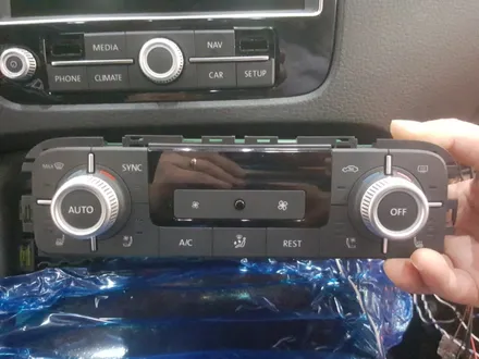 폭스바겐 투아렉,  LCD 터치 인 아웃 개조 N-LINK2 디지털 셋톱 & HDMI 인터페이스 IW04-VW-T 적용 / 서울 구로구 구로동
