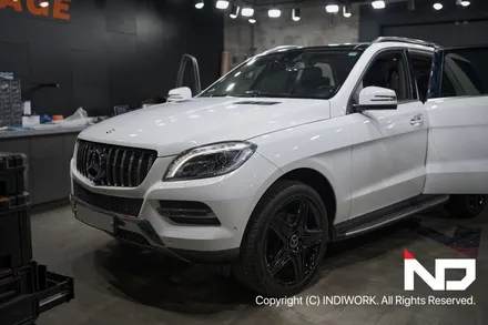 벤츠 ML350 (W166)  파손된 순정 리어모니터 수리복구 / 서울 구로구 구로동
