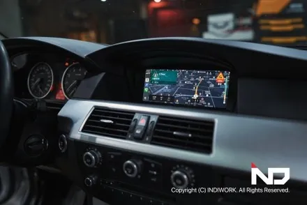 2009년 BMW E60 후기형에 무선 카플레이&안드로이드 오토 빌드 , ADD 트렁크 캐치형 후방 카메라 PGS 연동 / 서울 구로구 구로동
