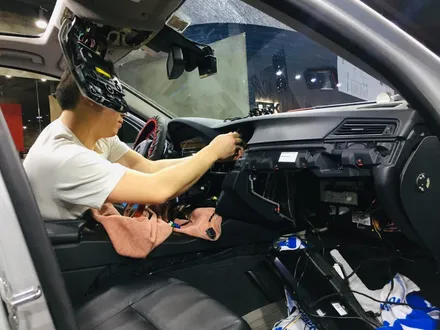 BMW F10 , 안드로이드 셋탑 네비게이션 M2C with 완전정전식멀티터치패널 적용 / 서울 구로구 구로동
