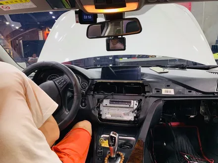 BMW F30, 안드로이드 네비게이션 M2C-200IW 장착 With 8.8인치 정전식 터치패널 ! / 서울 구로구 구로동