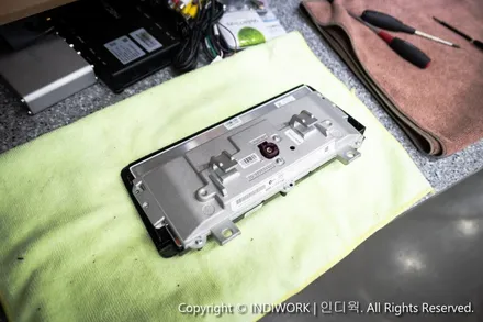 무참히 깨져버린 BMW 모니터, 회생절차  ! / 서울 구로구 구로동