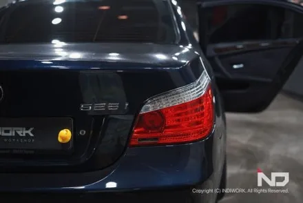 2009년 BMW E60 CIC 2세대 아이드라이브에 카플레이&안드로이드오토 , 순정형 후방카메라 빌드 업 !! / 서울 구로구 구로동