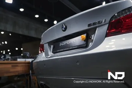2009년 BMW E60 후기형에 무선 카플레이&안드로이드 오토 빌드 , ADD 트렁크 캐치형 후방 카메라 PGS 연동 / 서울 구로구 구로동