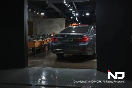 플래그십 BMW750Li  무선 카플레이& 무선 안드로이드 오토,    정전 방식의 터치 컨트롤 !! / 서울 구로구 구로동