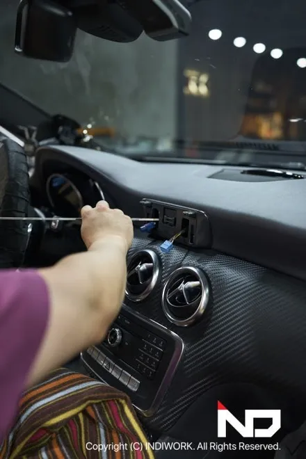 벤츠 A45AMG 차량에 에어터치&정전터치패널 시공 For working with 카링킷프로2 / 서울 구로구 구로동