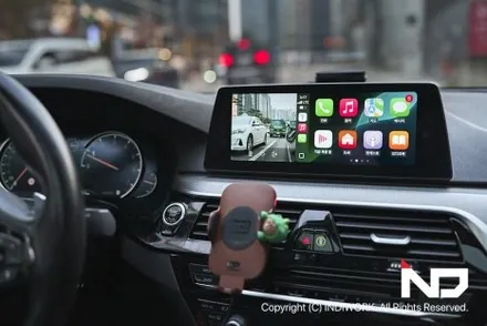 2009년 BMW E60 후기형에 무선 카플레이&안드로이드 오토 빌드 , ADD 트렁크 캐치형 후방 카메라 PGS 연동 / 서울 구로구 구로동