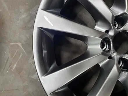 BMW 528i 18인치 순정휠 그레이메탈 색상으로 휠복원 및 휠수리 진행 청주명품휠복원, 청주명품휠수리, 휠매니저, 휠매니져 / 청주시 서원구