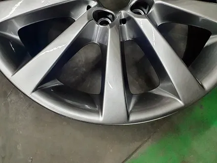 BMW 528i 18인치 순정휠 그레이메탈 색상으로 휠복원 및 휠수리 진행 청주명품휠복원, 청주명품휠수리, 휠매니저, 휠매니져 / 청주시 서원구
