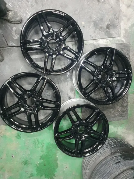 벤츠 C300 18인치 순정휠 -> 블랙유광 휠복원진행 청주휠복원, 청주휠수리, 청주명품휠복원, 청주명품휠수리, 휠매니져, 휠매니저 / 청주시 서원구