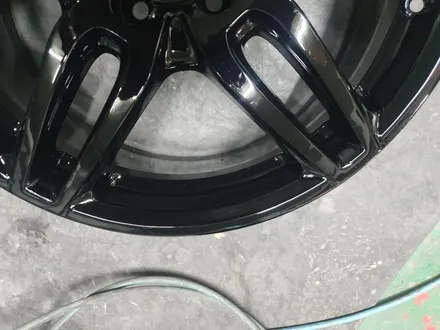 벤츠 C300 18인치 순정휠 -> 블랙유광 휠복원진행 청주휠복원, 청주휠수리, 청주명품휠복원, 청주명품휠수리, 휠매니져, 휠매니저 / 청주시 서원구
