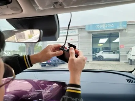 스포티지 썬팅 + 파인뷰 LXQ500 + 50시간 보조배터리 장착 / 하남 풍산동