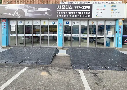 솔라가드 용산한강대로점, 벤츠 GLE 쿠페 350e 시공 / 서울 용산구 한강로2가