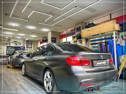 BMW m330i전체랩핑 에이버리 사틴다크바솔트전체래핑 [ 안산랩핑 ] 입니다. / 안산 상록구
