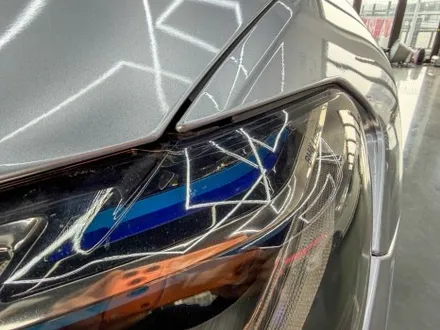 화성 남양 BMW M550i 전체랩핑 재시공, 무광 차콜메탈릭 제거 후 고광택 포르쉐 감성 GT실버 랩핑 + 3M 블랙유광 루프스킨 / 경기 화성 남양