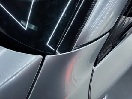 화성 남양 BMW M550i 전체랩핑 재시공, 무광 차콜메탈릭 제거 후 고광택 포르쉐 감성 GT실버 랩핑 + 3M 블랙유광 루프스킨 / 경기 화성 남양