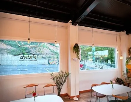 [공지] 화성시청 카페 신상 대형 남양카페 아지트.7 & 화성랩핑 튜닝샵 아지트클로버<자동차모임카페 바이크카페> / 경기 화성 남양