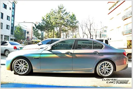 bmw f10 530i전체랩핑 기존랩핑 제거후 3m홀로그램랩핑 플립싸이키델릭전체랩핑 시공 [안산랩핑]입니다. / 안산 상록구