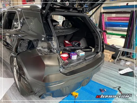 쉐보레 이쿼녹스전체랩핑 3m 사틴골드더스트블랙랩핑 시공 [ 안산래핑 ] / 안산 상록구