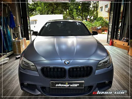 bmw528i전체랩핑 에이버리 사틴그레이블루메탈릭 전체래핑 시공 [ 안산랩핑 ] / 안산 상록구