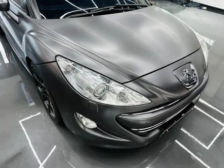 화성 자동차랩핑 푸조 RCZ 전체랩핑 3M 사틴다크그레이 시공으로 신차 같은 변화 / 경기 화성 남양