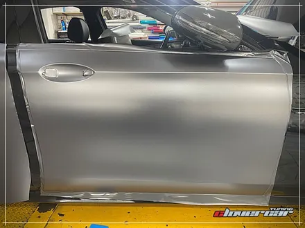 벤츠e350d랩핑 에이버리 사틴그레이메탈릭 전체래핑 .크롬죽이기 및 e63스타일리어디퓨져 머플러팁교체 [안산랩핑 ] 입니다 / 안산 상록구