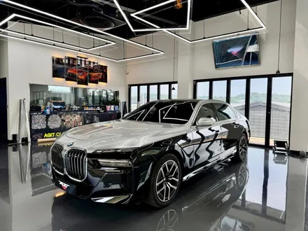 동탄 화성 안산 랩핑샵 bmw 740i 고급스러운 느낌을 원한다면?투톤 랩핑추천 / 아지트클로버 & 카페 아지트.7 / 경기 화성 남양