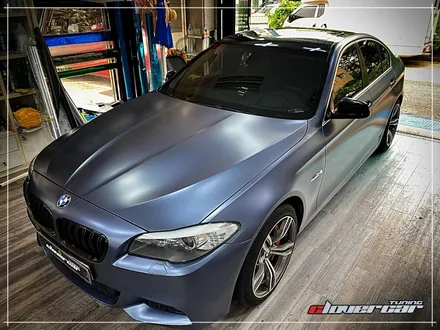bmw528i전체랩핑 에이버리 사틴그레이블루메탈릭 전체래핑 시공 [ 안산랩핑 ] / 안산 상록구
