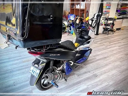 pcx125랩핑 바이크랩핑 에이버리 실버크롬 랩핑 [ 안산랩핑] 시공 했어요. / 안산 상록구