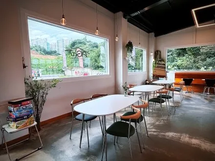 [공지] 화성시청 카페 신상 대형 남양카페 아지트.7 & 화성랩핑 튜닝샵 아지트클로버<자동차모임카페 바이크카페> / 경기 화성 남양