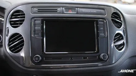 구형 티구안 RCD330 Plus 오디오, 순정 후방카메라 시공 by AH-ONE / 경기 이천 부발
