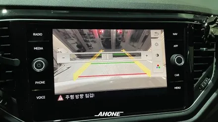 [AH-ONE] 폭스바겐 티록(T-Roc) 프리미엄 순정 PASS 폴딩 후방 카메라, 순정 전동 트렁크 시공. / 경기 이천 부발