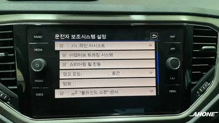 폭스바겐 티록 스타일 다량 옵션 추가 가능!! 터치 공조기, PAS 순정 폴딩 후방 카메라, ACC 장착. / 경기 이천 부발