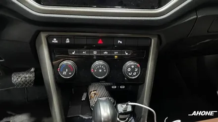 폭스바겐 티록 스타일 다량 옵션 추가 가능!! 터치 공조기, PAS 순정 폴딩 후방 카메라, ACC 장착. / 경기 이천 부발