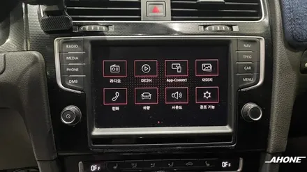 폭스바겐 골프 7세대 GTI 카플레이와 반자율 주행 사용해 보세요! MIB2.5 오디오, 3세대 ACC 장착. / 경기 이천 부발