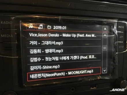 폭스바겐 제타 RCD330 Plus, 순정 후방카메라 시공 by AH-ONE / 경기 이천 부발