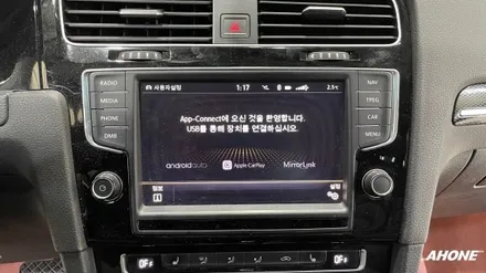 폭스바겐 골프7세대 1.4TSI 순정 카플레이 사용 가능합니다. 신품 MIB 2.5 시공. / 경기 이천 부발