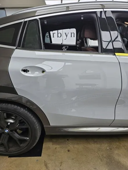 광교 랩핑, BMW X6 고광택 랩핑. 역동적인 매력을 가득 담은 사례. / 경기 화성