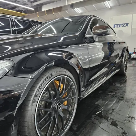 벤츠 c63 amg 블랙유광으로 고광택 전체 랩핑 수원 평택 / 경기 화성