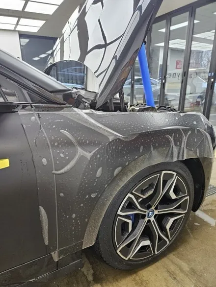 BMW IX 무광 PPF. 부담 없이 매트 컬러를 유지하는 비결. 영통구 권선구 울트론 PPF. / 경기 화성