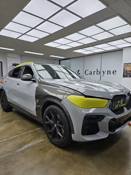광교 랩핑, BMW X6 고광택 랩핑. 역동적인 매력을 가득 담은 사례. / 경기 화성